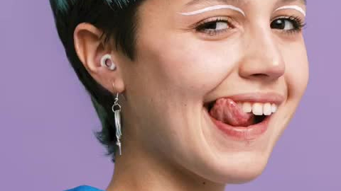 Loop Experience Plus Earplugs High Fidelity Hearing Protection – Swinging  Silver : สำนักงานสิทธิประโยชน์ มหาวิทยาลัยรังสิต