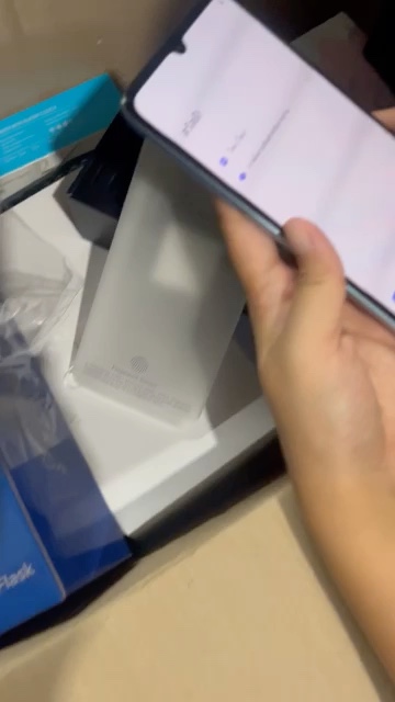 review[5Gผ่อน0%] vivo V23e 5G (8GB+128GB) โทรศัพท์มือถือ วีโว่ l CPU : MediaTek Dimensity 810 | กล้องหน้า 44MP AF กล้องหลัง 50MP AF+8MP Wide Angle+2MP Macro | แบตเตอรี่ 4050mAh (TYP) comment 0