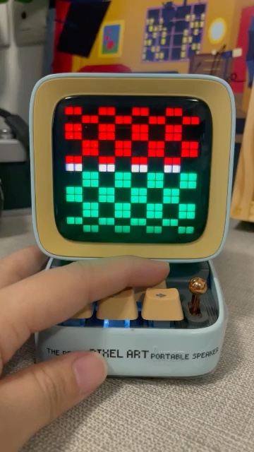 reviewร้านแนะนำแท้ พร้อมส่ง Divoom Ditoo Retro Pixel Art ลำโพงบลูทูธแบบพกพานาฬิกาปลุก DIY LED โดย APP อิเล็กทรอนิกส์ของขวัญตกแต่งบ้าน comment 0