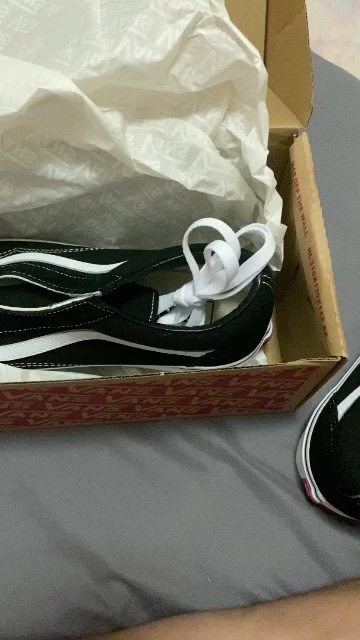 review ใส่โค้ด APXFEB1 ลด 130Vans รองเท้าผ้าใบ Old Skool 2สี  comment 0