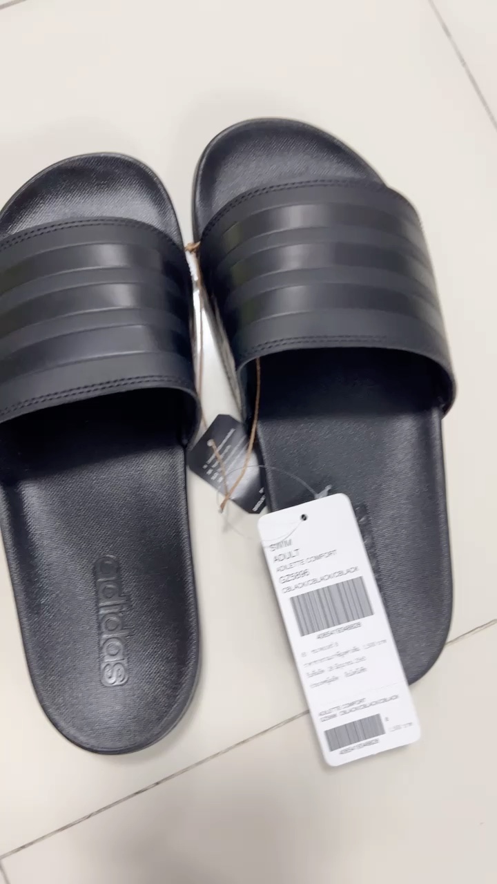reviewร้านแนะนำAdidas รองเท้าแตะนิ่ม Adilette Comfort GZ5896 GZ5891 GZ5893 GV9735 GV9736ป้ายไทย comment 0