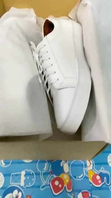 reviewBROWN STONE Silhouette Sneaker Collection comment 0
