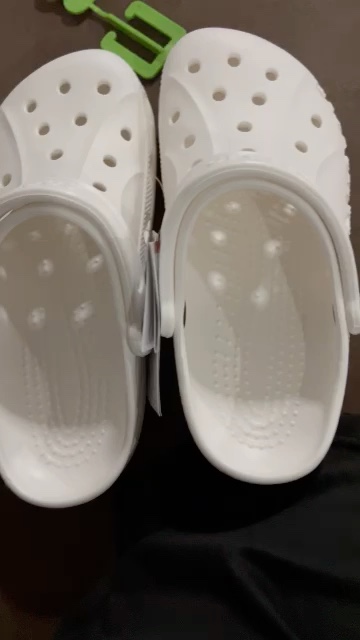 reviewCROCS Baya Clog รองเท้าลำลองผู้ใหญ่ รองเท้าผู้ใหญ่ รองเท้าหัวโต รองเท้า comment 0