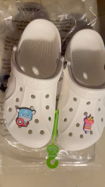reviewCROCS Baya Clog รองเท้าลำลองผู้ใหญ่ รองเท้าผู้ใหญ่ รองเท้าหัวโต รองเท้า comment 0