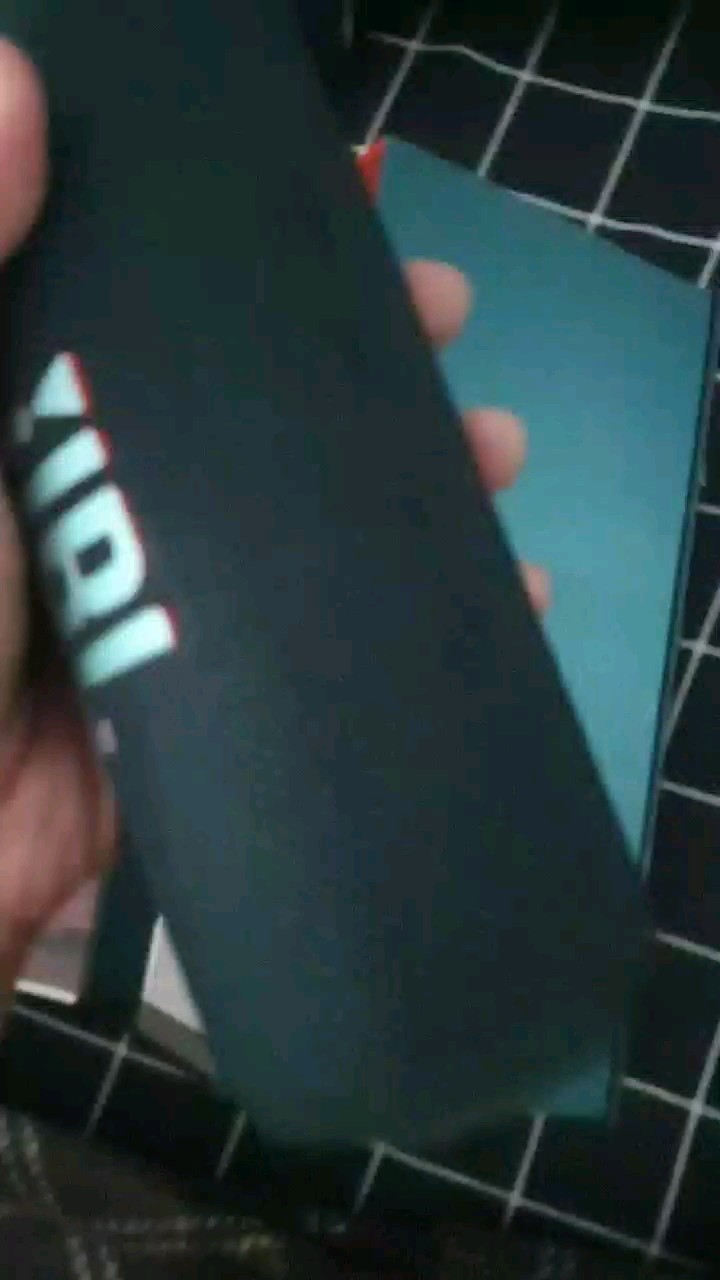 reviewJBL Flip6 Portable Waterproof Speaker ลำโพงบลูทูธพกพา เลือกสีได้  comment 0