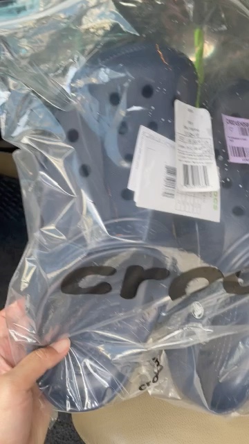reviewCROCS Baya Clog รองเท้าลำลองสำหรับผู้ใหญ่ comment 0