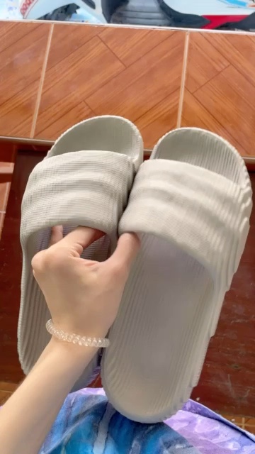 reviewAdidas Collection อาดิดาส รองเท้าแตะ รองเท้าแบบสวม Adilette 22 Slides HQ4672GX6950GX6947HQ4670HQ6465 2000  comment 0