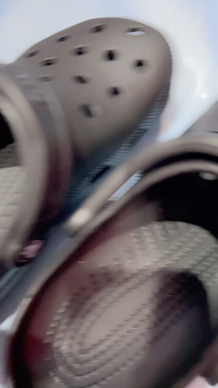 reviewCROCS Classic Clog รองเท้าลำลองผู้ใหญ่ comment 0