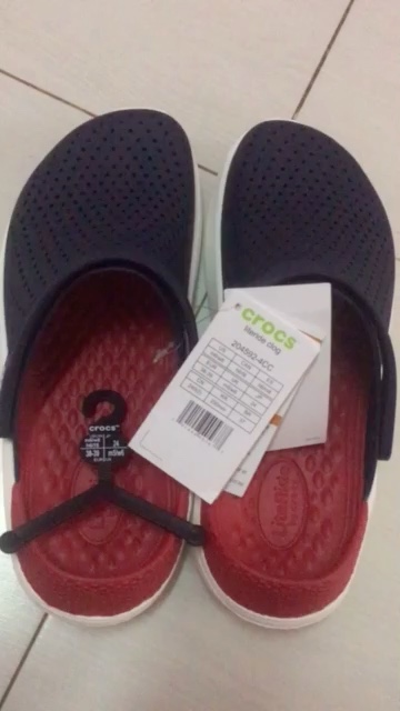 reviewCROCS LiteRide Clog รองเท้าลำลองผู้ใหญ่ รองเท้าผู้ใหญ่ รองเท้าหัวโต รองเท้า comment 0