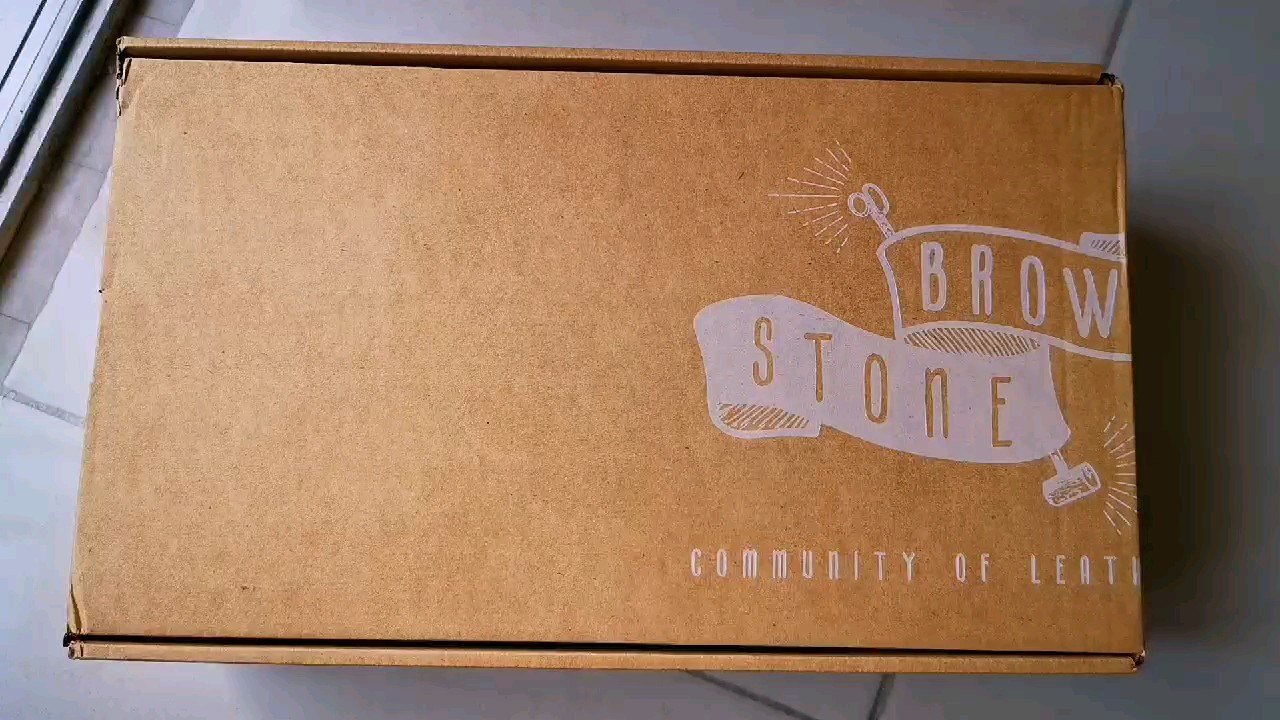 reviewBROWN STONE Silhouette Sneaker Collection comment 0