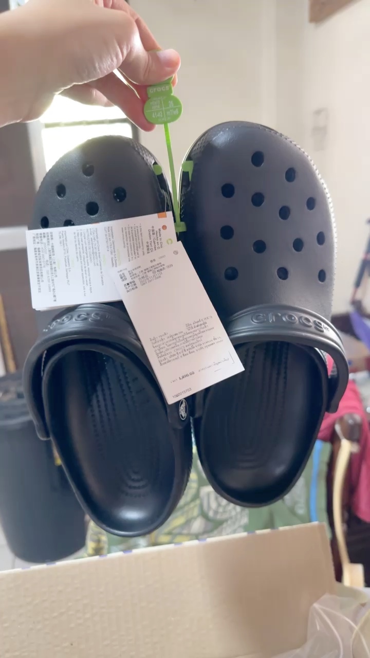 reviewCROCS Classic Clog รองเท้าลำลองผู้ใหญ่ comment 0
