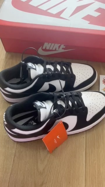reviewNIKE DUNK LOW PANDA ของแท้100พร้อมส่งรอพรี สอบถามไซส์ก่อน comment 0