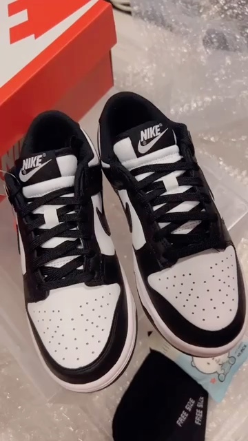review2 2 ลดอีก 200 ใส่ MS200FEB พร้อมส่ง ของแท้100 ฟรีแถมกล่องรองเท้าอะคลีลิค NIKE DUNK LOW BLACKWHITE PANDA comment 0