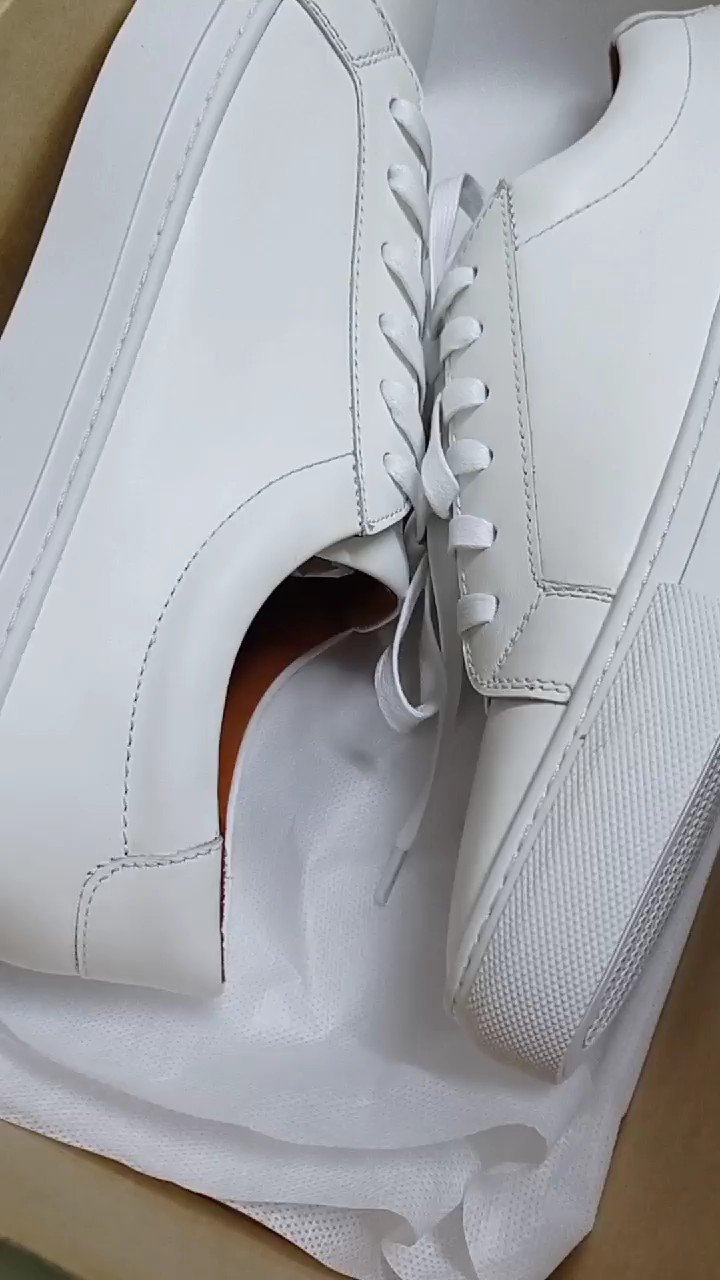 reviewBROWN STONE Silhouette Sneaker Collection comment 0