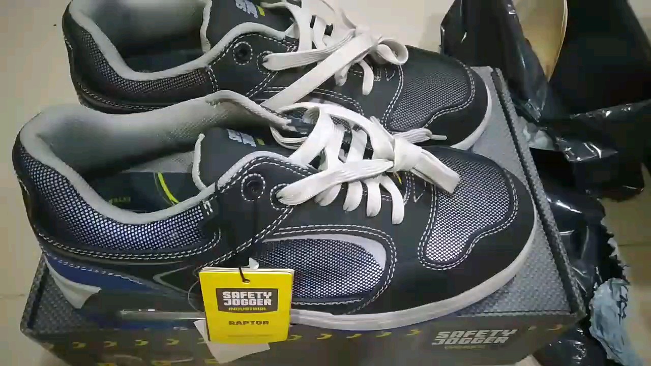 review รับประกัน 3 เดือนSafety Jogger รุ่น RAPTOR รองเท้าเซฟตี้หุ้มข้อ หัวคอมโพสิท สีดำ น้ำเงิน comment 0