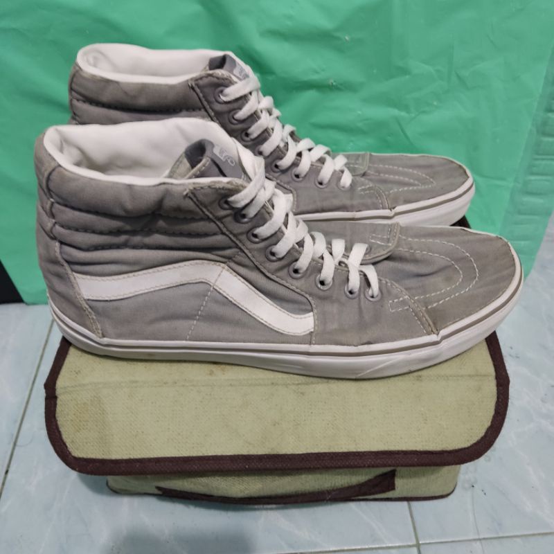 Grey suede cheap high top vans